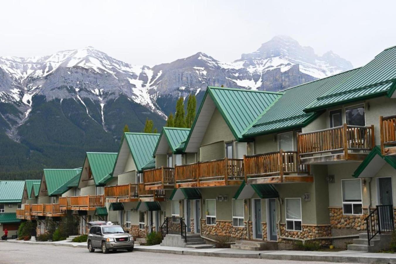 Banff Wood Lodge Canmore Exterior foto
