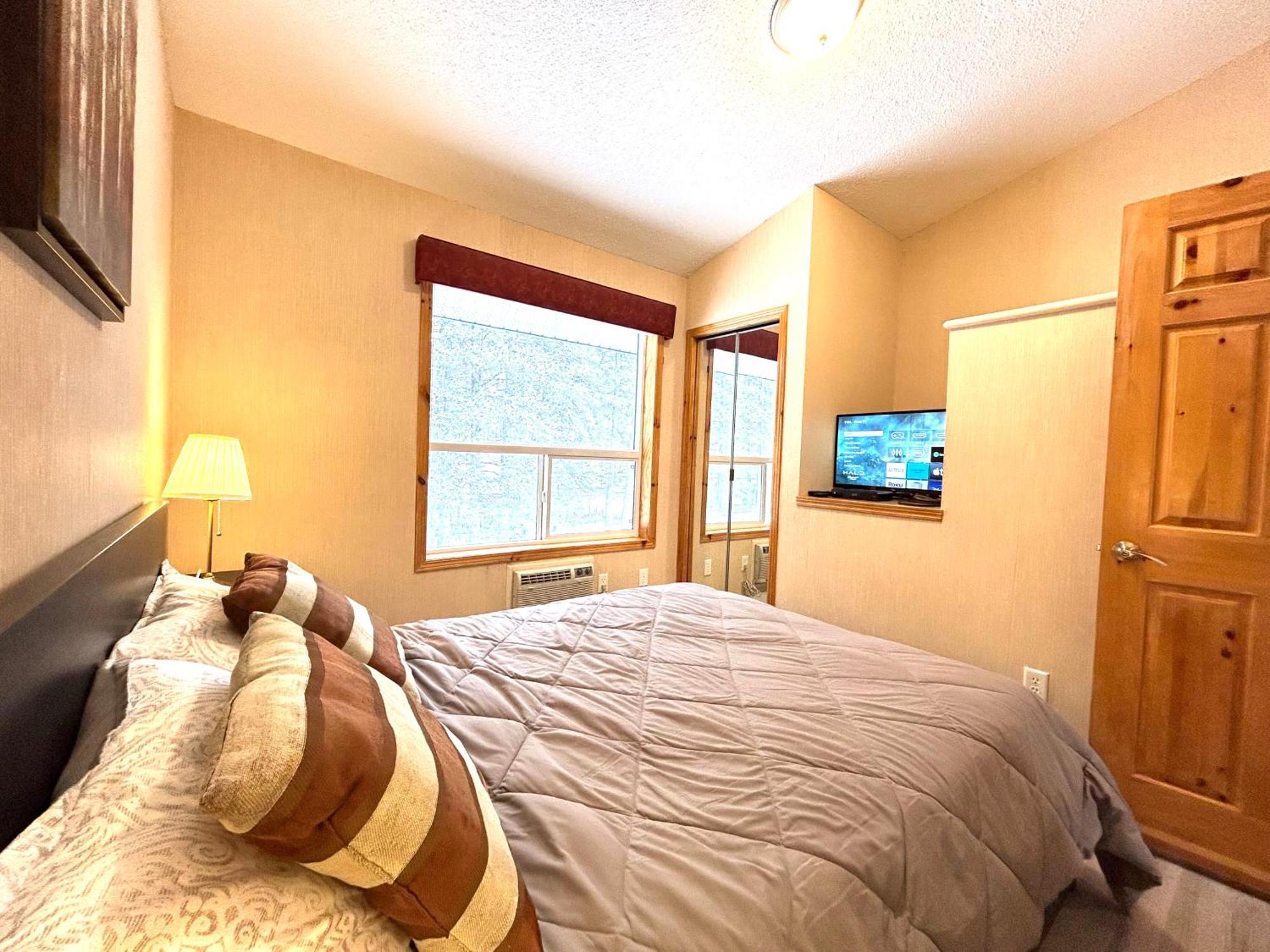 Banff Wood Lodge Canmore Exterior foto