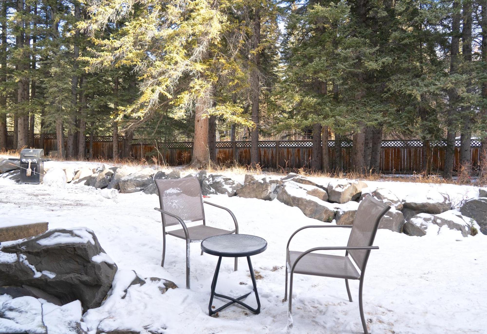 Banff Wood Lodge Canmore Exterior foto